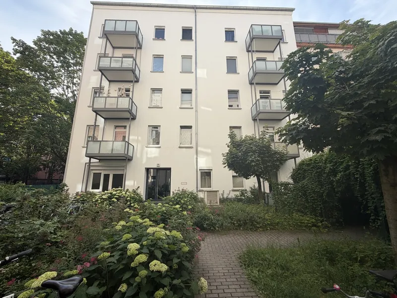 Renovierte 3-Zimmer-Wohnung in Friedrichshain — photo 1